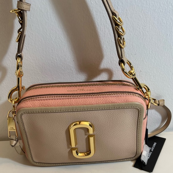 Marc Jacobs The Softshot 21 in Apricot Beige - Picture 8 of 16